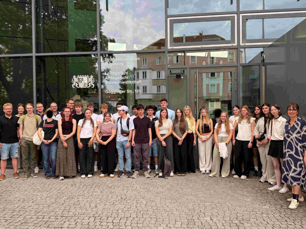 Bauzeichner besuchen Gerichtsverhandlung